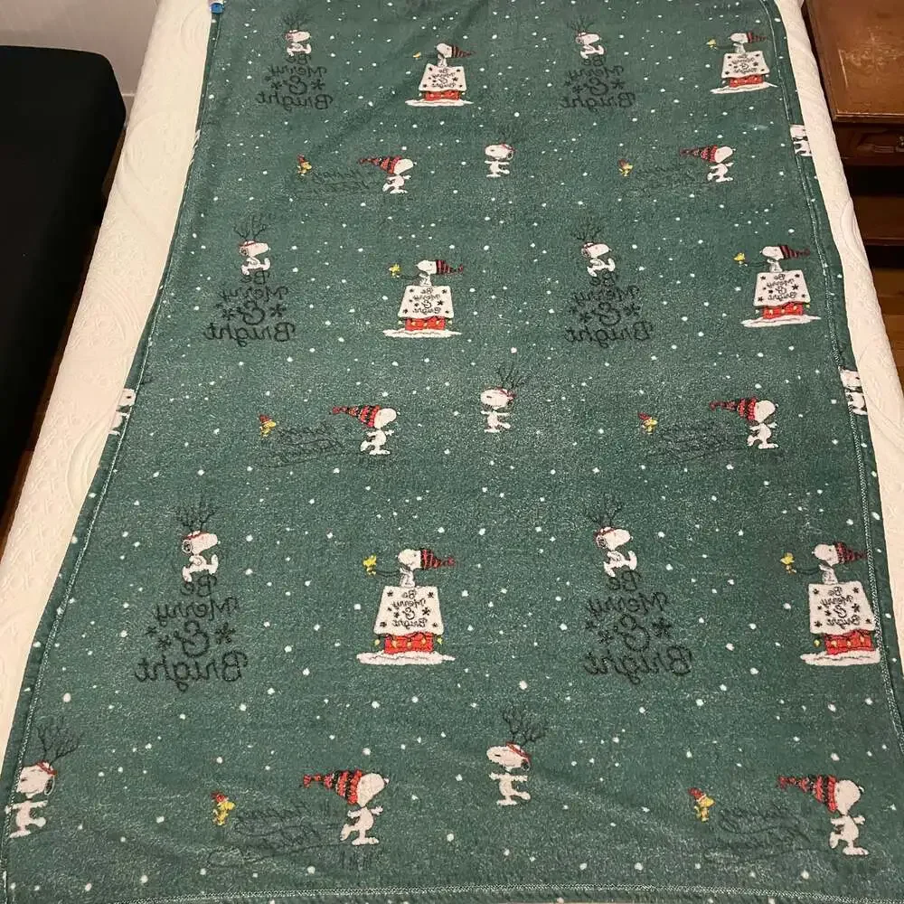 Be Merry & Bright SNOOPY Antlers 45x70 Throw Blanket‎ Peanuts Christmas Holiday